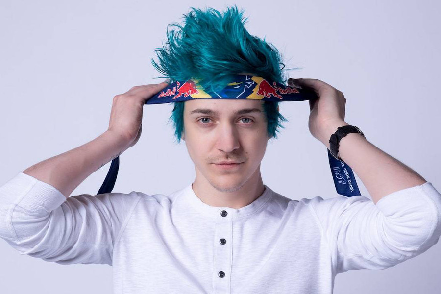 Ninja Struggles To Keep Up With Pro Fortnite Players On Twitch
