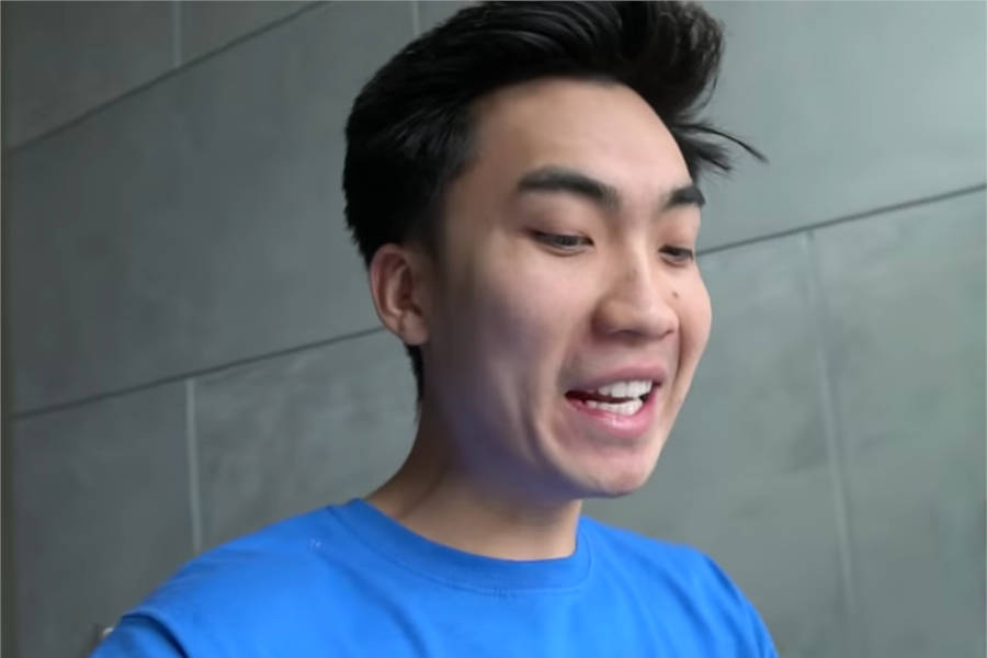RiceGum Has Strange Encounter With Fans During IRL Stream