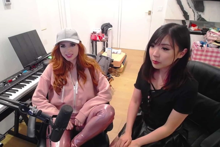 Amouranth Gives A Makeover To Lilypichu