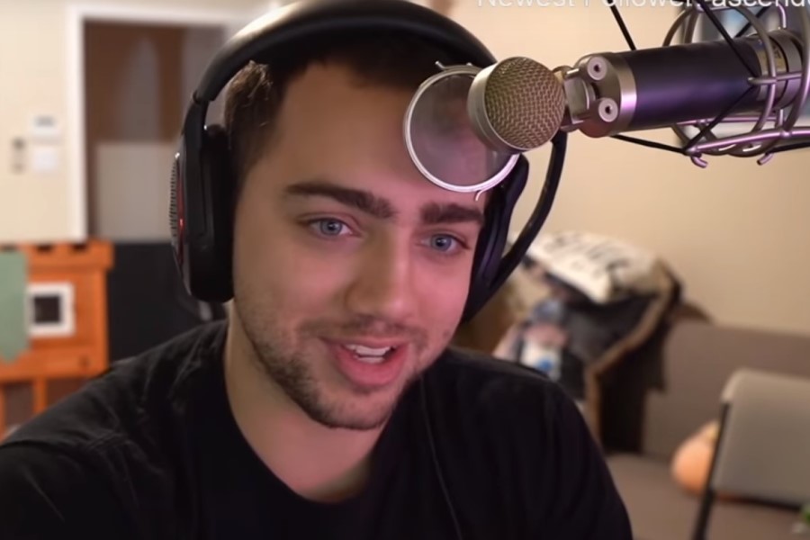 Mizkif Offers Opinion About Narcissawright Unban