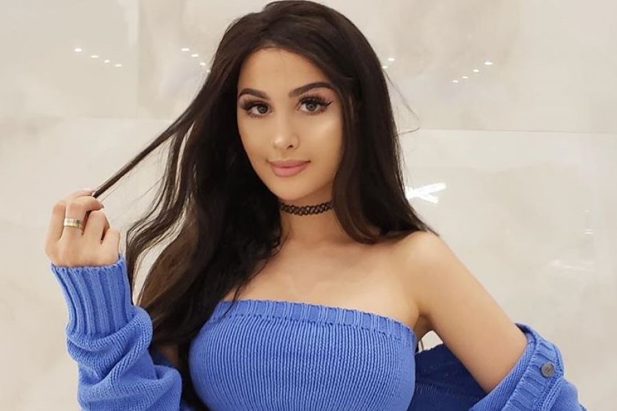 Valkyrae Plays Fortnite Together With SSSniperWolf