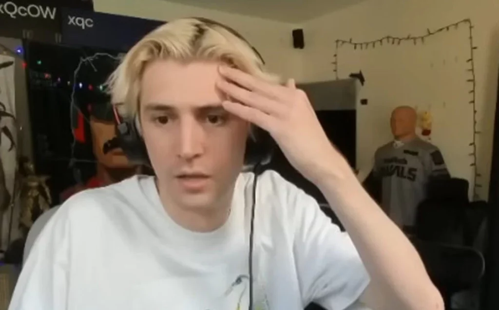 xQc Reacts At Twitch Gambling Ad